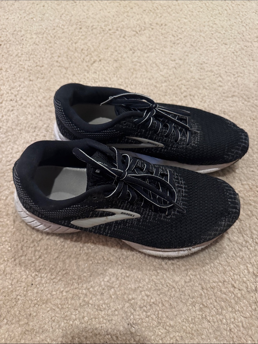 Brooks Women’s  Black Running Sneakers with White Accents